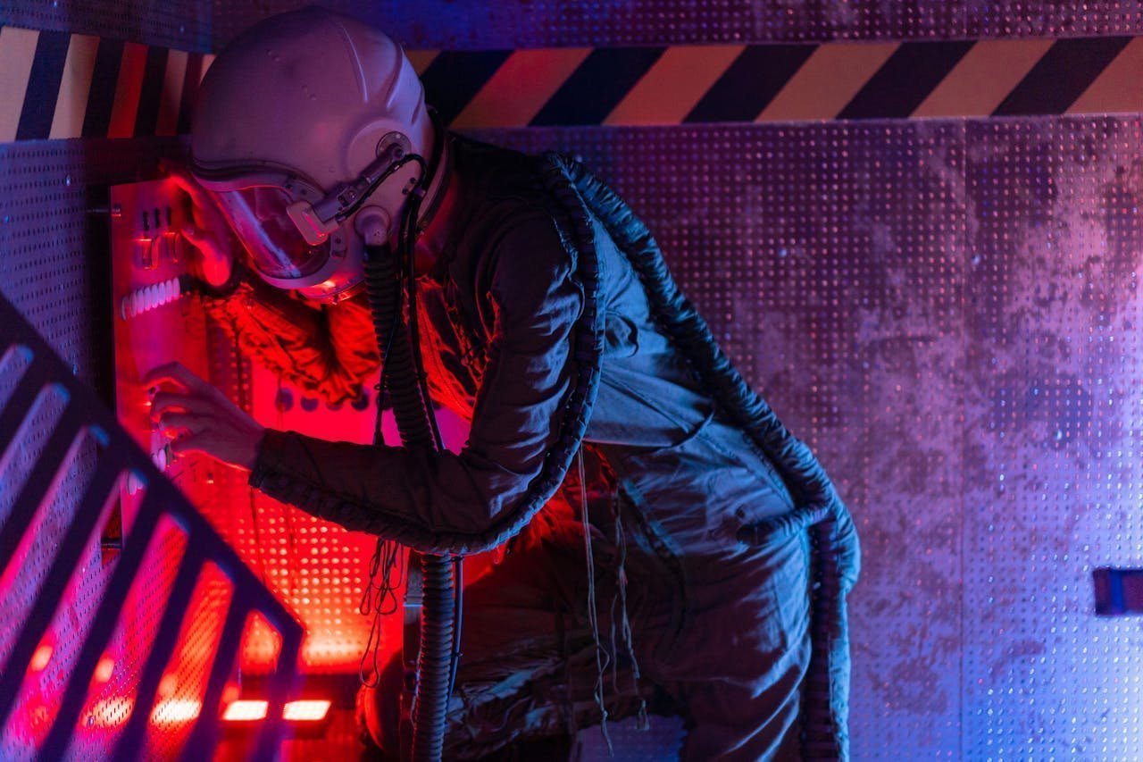 SpaceX Successfully Launches First Manned Mission to Mars