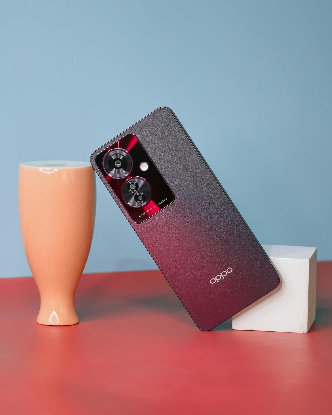 Tech Giant Unveils Revolutionary AI-Powered Device