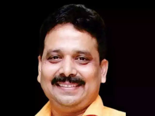 जनता की सुविधा हेतु 1 घंटे बढ़ाया गया निबंधन कार्यालयों का समय-स्टांप मंत्री