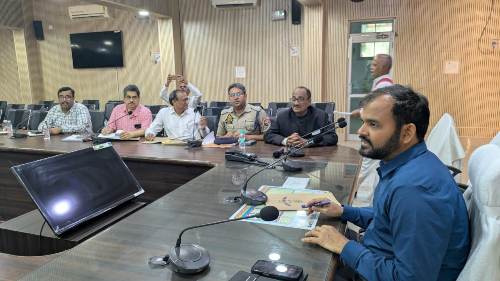 नो हेलमेट नो फ्यूल”अभियान का कड़ाई से सभी पेट्रोल पंप संचालक करें पालन – एडीएम