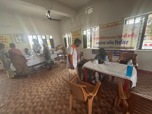 सीसीएल के जन आरोग्य केंद्र गांधीनगर द्वारा निःशुल्क स्वास्थ्य जाँच शिविर का आयोजन
