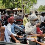 जाम के लिए बदनाम राजातालाब रेलवे क्रॉसिंग पर अंडरपास स्वीकृत होने पर बांटी मिठाई