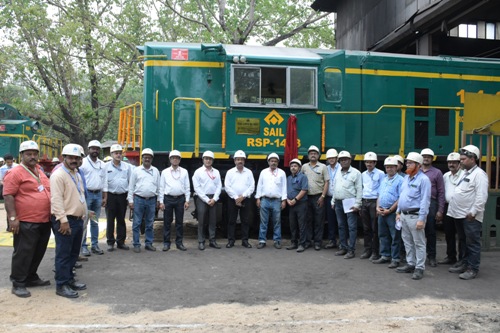 सेल, राउरकेला इस्पात सयंत्र के यातायात एवं कच्चा सामग्री विभाग में ओवरहाल किया गया लोको चालू किया गया