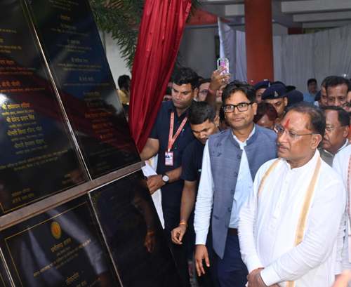 मुख्यमंत्री विष्णुदेव साय ने रायगढ़ जिले को दी 330 करोड़ 29 लाख रुपए के विकास कार्यों की सौगात 