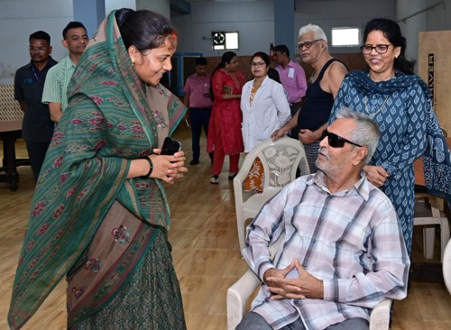 बुजुर्गों के सम्मान और कल्याण के लिए साय सरकार है प्रतिबद्ध : मंत्री श्रीमती लक्ष्मी राजवाड़े