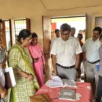 प्रमुख सचिव, द्वारा प्राथमिक विद्यालय बरठी, आंगनबाड़ी केंद्र तथा स्वास्थ्य केंद्र सकलडीहा का किया गया निरीक्षण