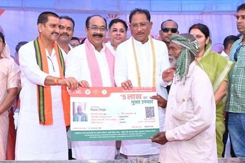 पीएम आयुष्मान वय-वंदना कार्ड बनाने में छत्तीसगढ़ देश में 5वें स्थान पर