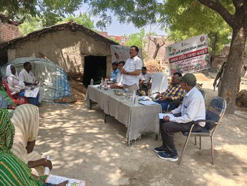 किसानों को विकसित कृषि संकल्प अभियान के उद्देश्यों की दी गयी जानकारी 