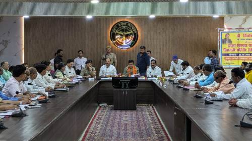 बिजली के बिल को लेकर किसी के गलत ढंग से ना दर्ज कराई जाए एफ आई आर – सांसद डॉ विनोद बिंद