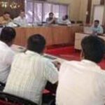 निर्धारित लक्ष्य को समय सीमा के अन्दर शत-प्रतिशत कराया जाये पूर्ण – जिलाधिकारी
