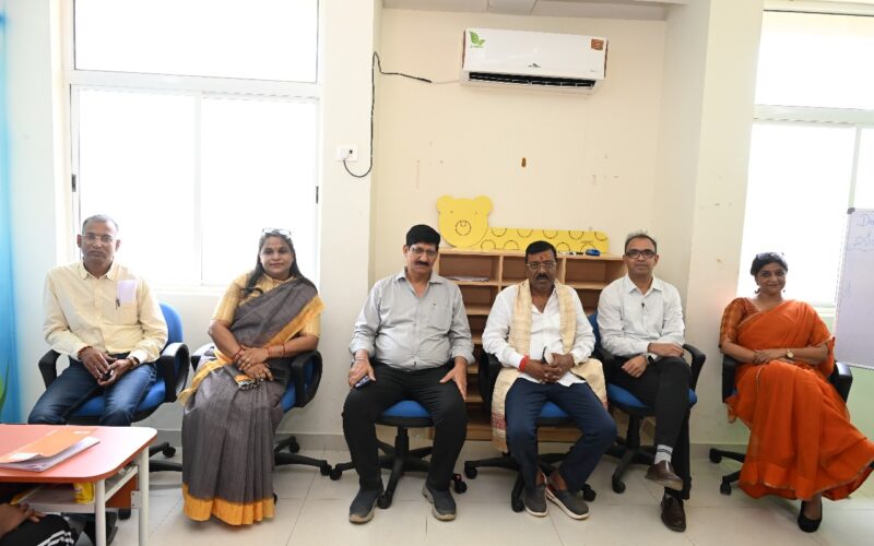 विधायक बड़कागांव ने पीवीयूएनएल गर्ल एम्पावरमेंट मिशन कैम्प का किया दौरा,बालिकाओं से की आत्मीय बातचीत