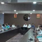 अधिकारीगण संदर्भाे का ससमय एवं गुणवत्तापूर्ण निस्तारण करे सुनिश्चित करें – सीडीओ