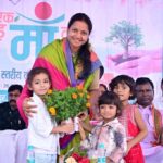 एक पेड़ मां के नाम 2.0: मंत्री श्रीमती लक्ष्मी राजवाड़े ने आम का पौधा लगाकर दिया पर्यावरण संरक्षण का संदेश