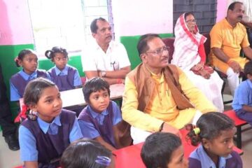 मुख्यमंत्री विष्णु देव साय ने सम्पर्क स्मार्ट स्कूल और स्मार्ट ब्लॉक कार्यक्रम का किया शुभारंभ