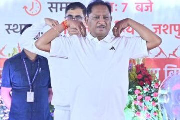 स्वस्थ जीवन के लिए योग को बनाएं दिनचर्या का अभिन्न अंग – मुख्यमंत्री 