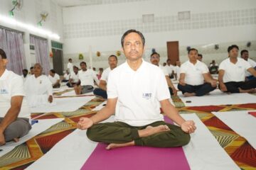 एमसीएल ने अपने मुख्यालय समेत सभी इकाइयों में मनाया अंतर्राष्ट्रीय योग दिवस