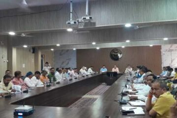 ई हॉस्पिटल प्रणाली से मरीजों के रिकॉर्ड और उपचार की जानकारी ऑनलाइन उपलब्ध होगी – डीएम