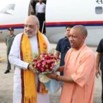 गृह मंत्री अमित शाह पहुंचे वाराणसी, मुख्यमंत्री ने किया स्वागत 
