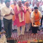 प्रभारी मंत्री ने तेलगुड़वा से कोन झारखण्ड सीमा तक जाने वाले मार्ग का वैदिक मंत्रोंच्चार कर किया भूमिपूजन