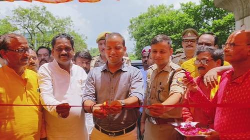 कावरिया सेवा शिविर का उद्घाटन एवं भजन संध्या कार्यक्रम का डीएम, एसपी ने किया शुभारंभ