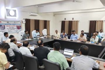 जिला स्वास्थ्य समिति की बैठक जिलाधिकारी की अध्यक्षता में कलेक्ट्रेट सभागार में सम्पन्न