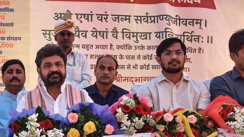 केवल वृक्ष लगाना पर्याप्त नहीं, उनका संरक्षण सबसे आवश्यक कार्य है – डॉ० दयाशंकर मिश्र “दयालु