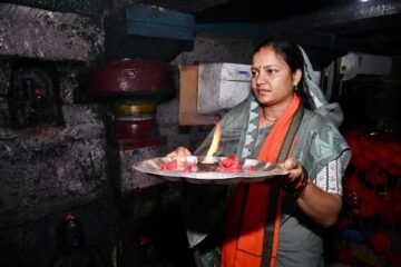 बस्तर प्रवास पर दंतेवाड़ा पहुंची मंत्री श्रीमती लक्ष्मी राजवाड़े, मां दंतेश्वरी के किए दर्शन