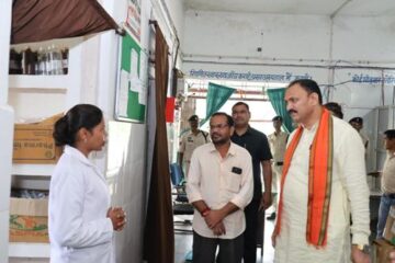 स्वास्थ्य मंत्री श्याम बिहारी जायसवाल ने प्राथमिक स्वास्थ्य केंद्र बंजारीडाड का किया आकस्मिक निरीक्षण