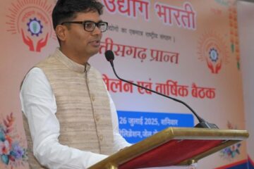भारत को वैश्विक मैन्युफैक्चरिंग हब बनाने के लिए योजनाबद्ध हो रहा कार्य: वित्त मंत्री