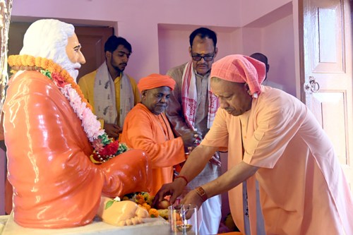 सनातन धर्म उपासना मात्र नहीं, बल्कि यह जीवन जीने की पद्धति – योगी आदित्यनाथ