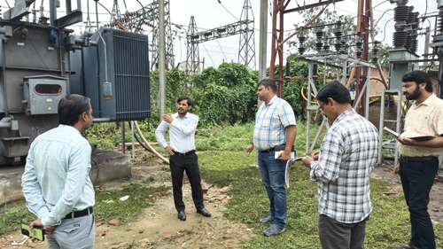 बिजली आपूर्ति को सुचारु रूप से बनाए रखने के लिए आवश्यक कदम उठाएं- जिलाधिकारी 