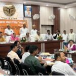 अधिकारियों के द्वारा जनप्रतिनिधियों के साथ पारस्परिक सवांद बने रहने से समस्याओ का होगा समाधान – डॉ जयपाल सिंह