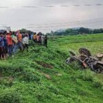पहाड़ से कंप्रेशर चलाकर आ रहा ट्रैक्टर अनियंत्रित होकर पलटा चालक सहित दो की मौत 