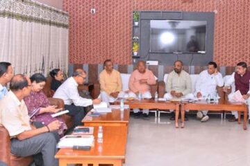 राष्ट्रीय पिछड़ा वर्ग आयोग के अध्यक्ष हंसराज गंगाराम अहीर की अध्यक्षता में आयोजित हुई प्रदेश स्तरीय उच्चस्तरीय बैठक