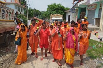 बैजू बाबा बैजनाथ धाम मंदिर जल लेने निकले कांवरिया