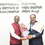 WCL के निदेशक (मानव संसाधन) डॉ. हेमंत शरद पांडे VNIT, नागपुर द्वारा सम्मानित