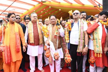 मुख्यमंत्री साय ने किया भगवान शिव का रूद्राभिषेक, प्रदेशवासियों की समृद्धि और सुख-शांति की कामना