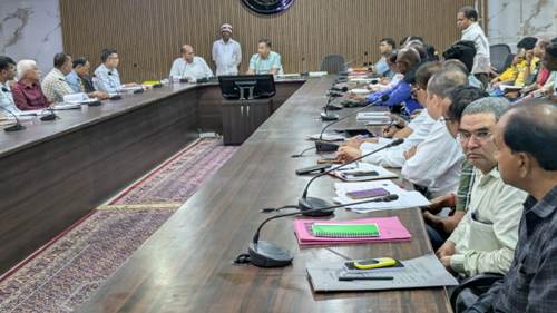 पशुपालन, कृषि,उद्यान एवं मत्स्य विभाग के विभिन्न योजनाओं का जिलाधिकारी ने की समीक्षा