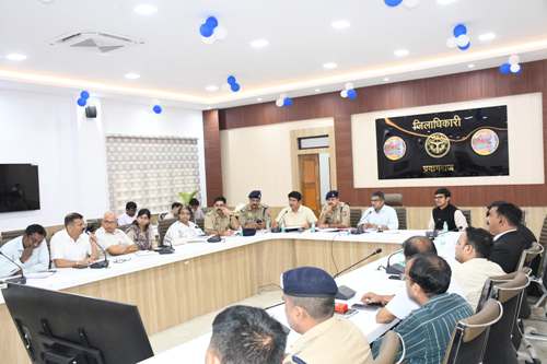 जिलाधिकारी ने दधिकांदों मेला के आयोजन की तैयारियों के सम्बंध में की बैठक