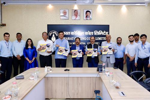 बीसीसीएल की 53वीं वर्षगांठ पर विशेष उपलब्धि पुस्तिका का विमोचन