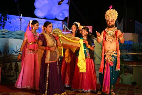 हिंडाल्को रामलीला परिषद द्वारा राम जन्म एवं विश्वामित्र यज्ञ की लीलाओं का भव्य मंचन