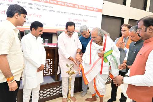 पूर्वांचल से दिल्ली आकर शिक्षकों का सम्मान करना बड़ी बात – पद्मश्री अशोक भगत