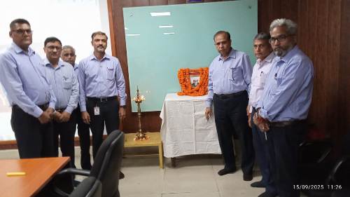 एम०ई०आई०एल० अनपरा में इंजीनियर्स डे पर सर एम० विश्वेश्वरैया को किया गया नमन