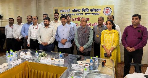 प्रतिष्ठान बंद होने की सूचना तत्काल भविष्य निधि कार्यालयों को दी जाए – प्रमुख सचिव