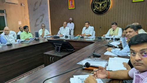 जिलाधिकारी की अध्यक्षता में जिला स्वास्थ्य समिति, शासी निकाय की मासिक समीक्षा बैठक सम्पन्न