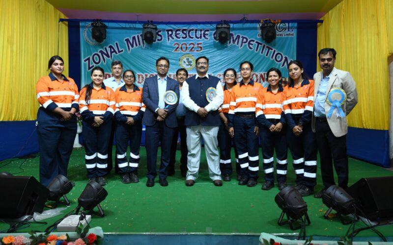 ईसीएल महिला बचाव टीम ने जोनल माइंस रेस्क्यू प्रतियोगिता 2025 में शानदार प्रदर्शन किया