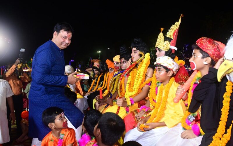 इफको घियानगर फूलपुर में दशहरा पर्व हर्षोल्लास एवं धूमधाम से मनाया गया
