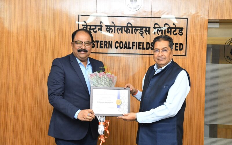 वेकोलि के निदेशक (मानव संसाधन)डॉ. हेमंत शरद पांडे “पीपल सेंट्रिक लीडरशिप” अवार्ड से सम्मानित