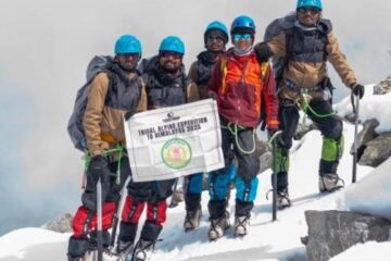 हिमालय में गूँजी जशपुर की गूंज: आदिवासी युवाओं ने जगतसुख पीक पर खोला नया मार्ग