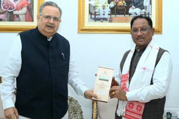 मुख्यमंत्री विधानसभा अध्यक्ष डॉ. रमन सिंह ने नवीन विधानसभा भवन के लोकार्पण समारोह में शामिल होने का दिया आमंत्रण